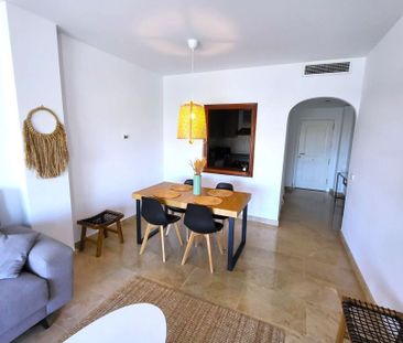 Piso de alquiler en Calle Cortijo de las Aguzaderas, 5, La Alcaidesa - Photo 4