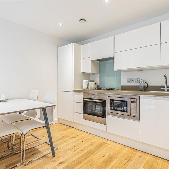 South croydon, 137 sanderstead road - Photo 1