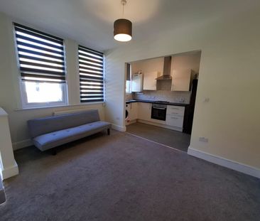 3 Bed Flat, Salterford Road, SW17 - Photo 1