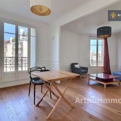 Location Appartement 3 pièces 75 m2 à Paris 14 - Photo 1