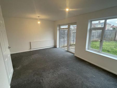 3 bedroom terraced house to rent - Photo 5