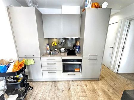 1 bedroom flat to rent - Photo 5