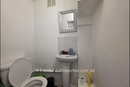 5 Bedroom Student House Headingley - Photo 2