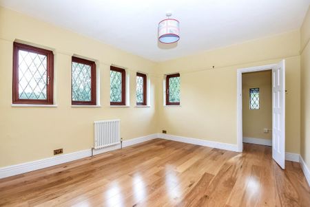 4 bedroom detached house to rent - Photo 3