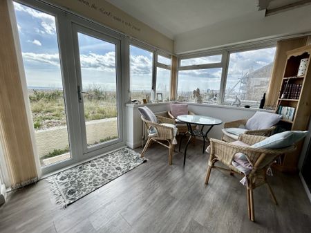 East Front Road, Bognor Regis - Photo 3