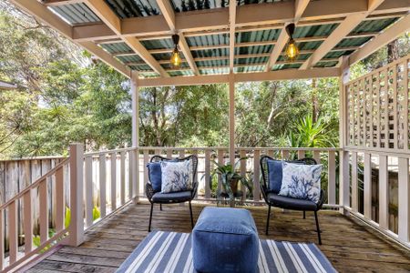 Convenient, Light Filled Abode - Photo 3