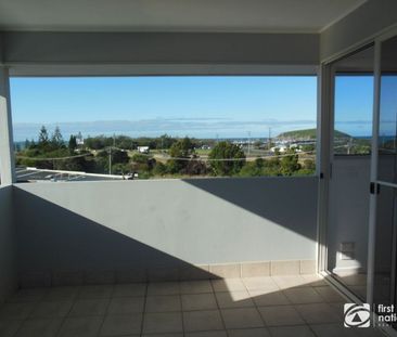 Inner Jetty living with stunning views - Photo 6