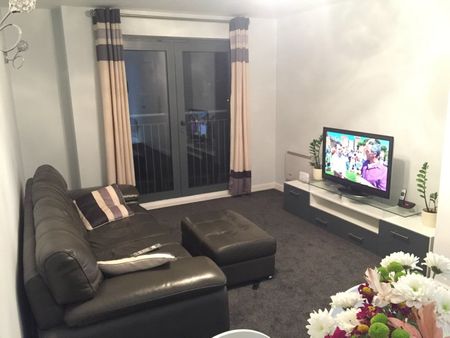 2 Bed Flat, The Chimes, S1 - Photo 2