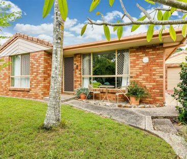 Spacious Family Home with Huge Undercover Patio & Air Conditioning ... - Photo 6