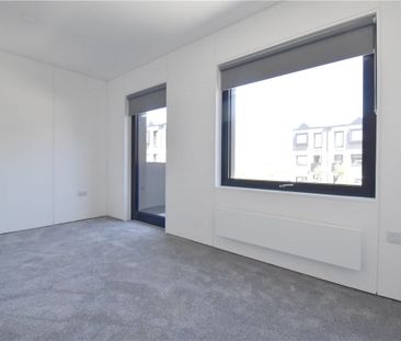 Well presented 4 bedroom semi-detached house situated within the gr... - Photo 2