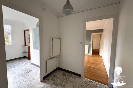 QUARTIER PETIT PORT - Appartement 3 pièce(s) 59.81 m2 - Photo 2