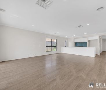 Modern 4-Bedroom Family Home in Prime Werribee Location - Photo 1