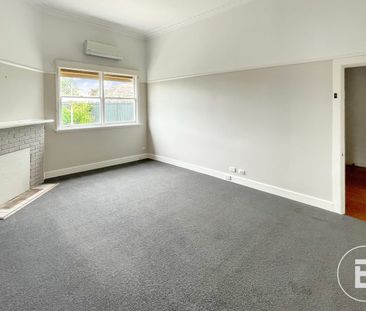 BEAUTIFUL THREE BEDROOM HOME IN BALLARAT EAST! - Photo 6