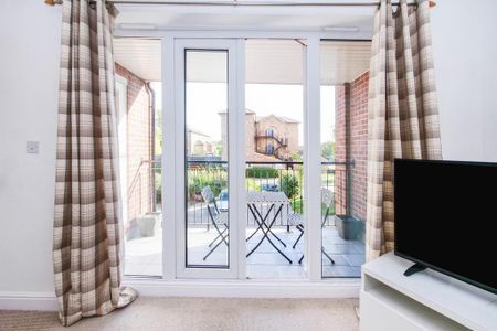 2 bedroom apartment to rent - Photo 4