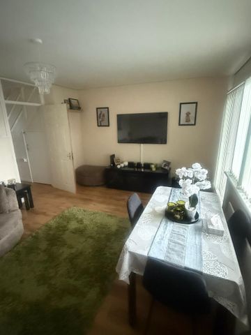 1 bedroom in a house share to rent - Photo 4