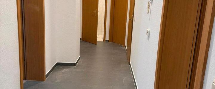 Mietwohnung mit 5 Zimmen und 112m2 in Werdau - Foto 1