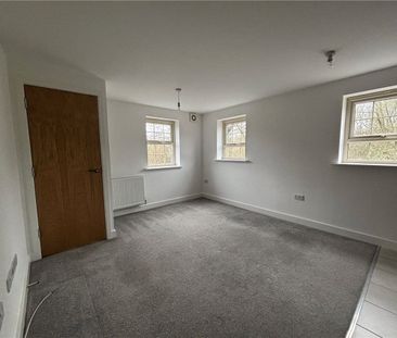 A 2 bedroom three storey end terrace townhouse. - Photo 5