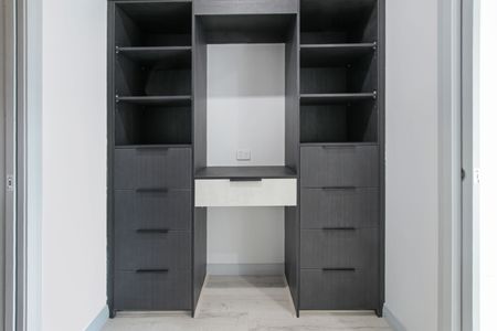 Modern Spacious Home in a Fantastic Location! - Photo 3