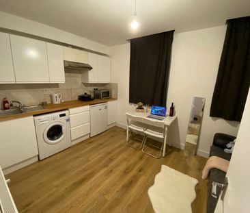 Room in a Shared Flat, St Loys Road, N17 - Photo 3
