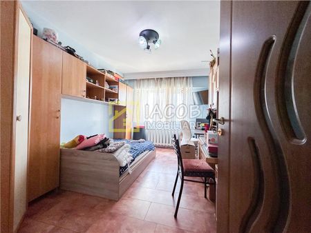 Apartament 4 camere decomandate | 95 mp | Str. Banca Nationala | Pet friendly - Photo 2