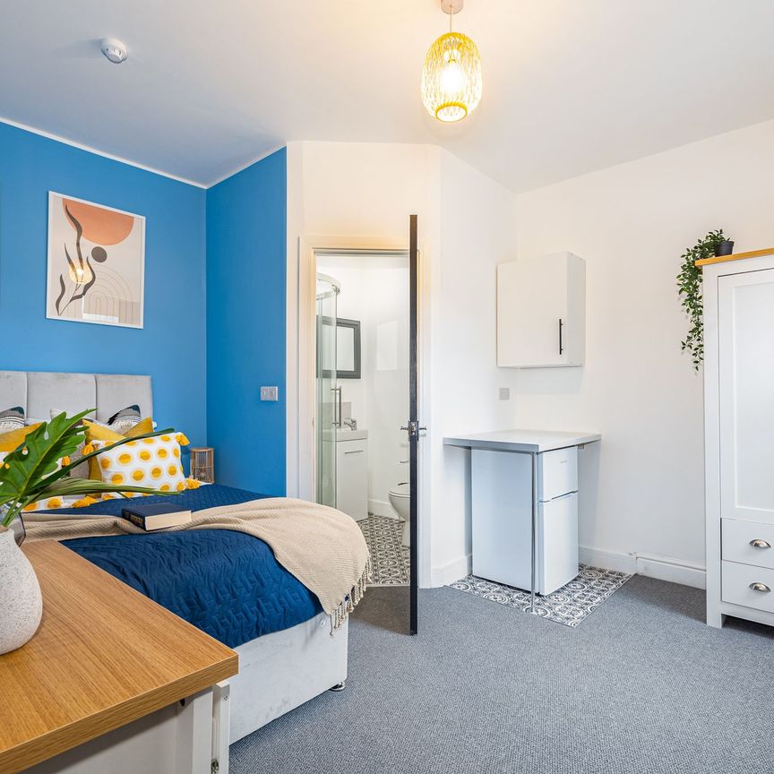 Camp Hill Road, Nuneaton - Photo 1