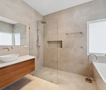 36 Nicholson St , NUNAWADING - Photo 2