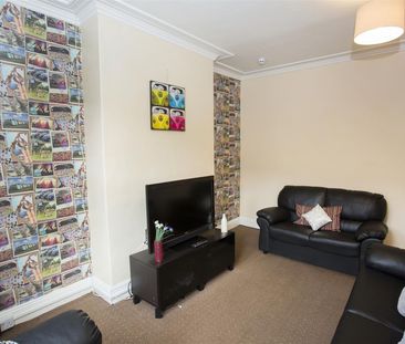 4 bedroom terraced house to rent - Photo 2