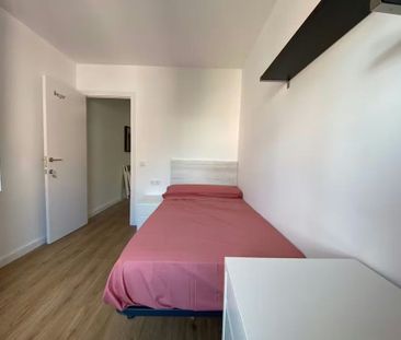 Carrer de Cotonat, L'Hospitalet de Llobregat, Catalonia 08904 - Photo 4