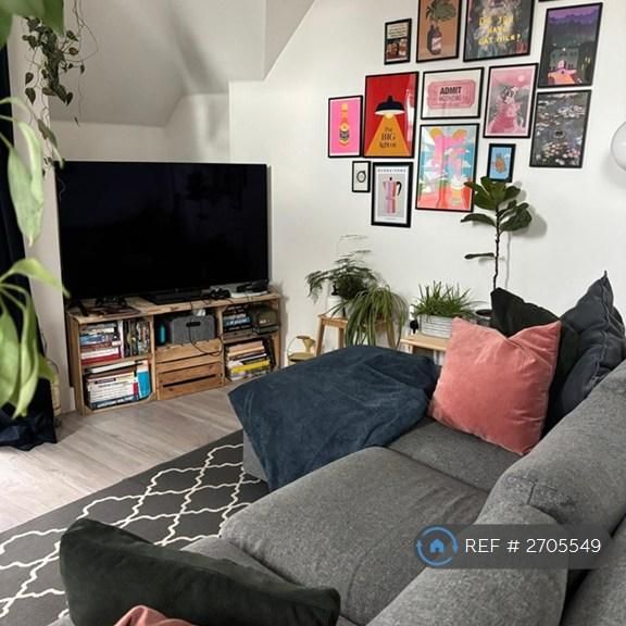 2 bedroom flat to rent - Photo 1