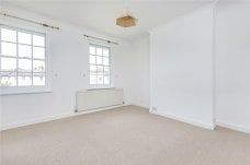 4 bedroom terraced house to rent - Photo 2