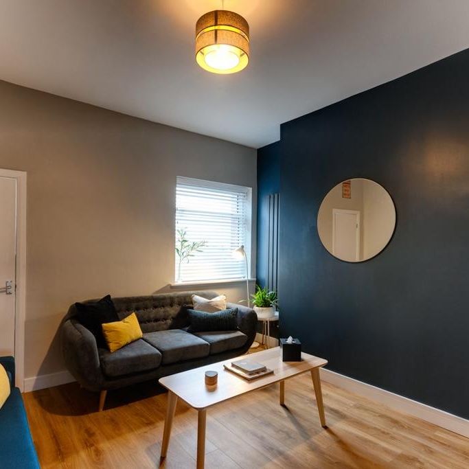 6 bedroom house to rent - Photo 1