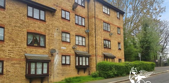 Bridge Road, Bridge Road, Grays, RM17 - Photo 2