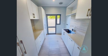 Impressive 4 x 2 + Study Family Home with Space, Style and Comfort - Photo 2