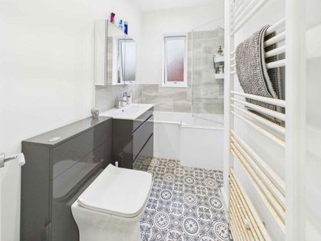 2 bedroom terraced house to rent - Photo 5