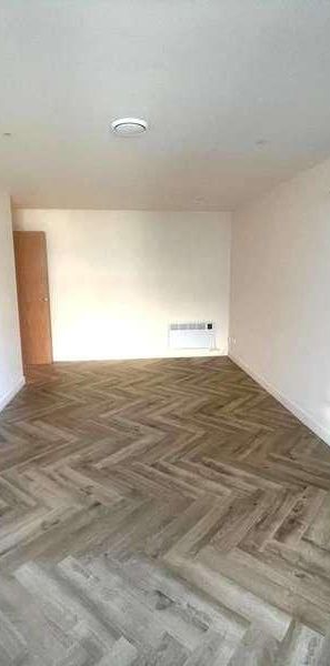 Platinum House Lyon Road, Harrow, Middlesex, HA1 - Photo 1