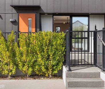 Modern 2021 built 3 bed, 1 bath with carpark - Photo 4