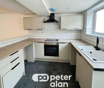 2 bedroom terraced house to rent - Photo 6