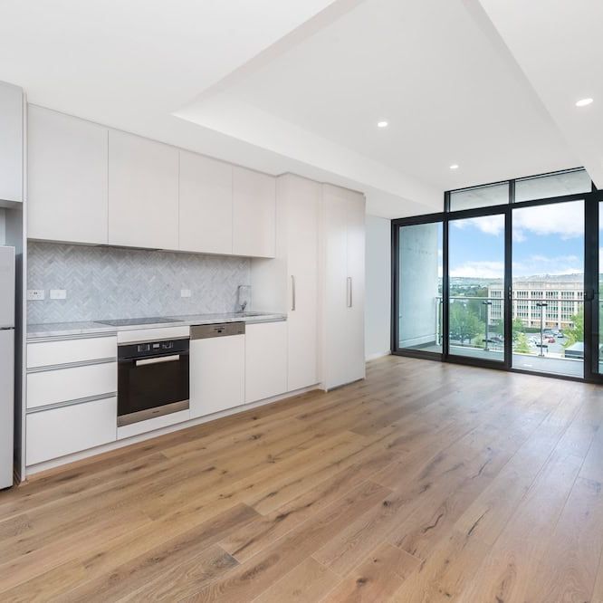 Exclusive living in the heart of Canberra - Photo 1