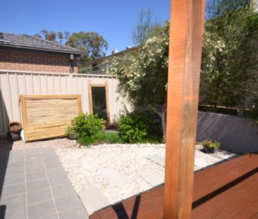 Modern 2 Bedroom Home - Photo 5