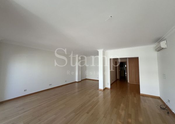 Apartamento T3 em Lisboa