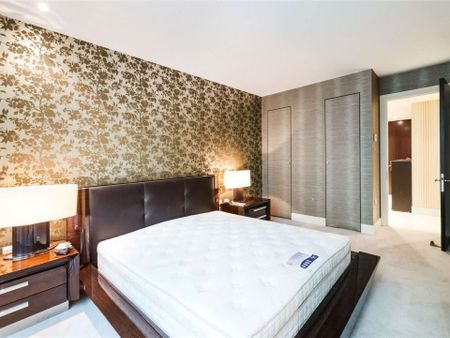 This is a wonderful "Garden Apartment" located in a landmark development in Knightsbridge. The development offers a 24 hour security team, concierge and residents pool and gym complex. - Photo 4