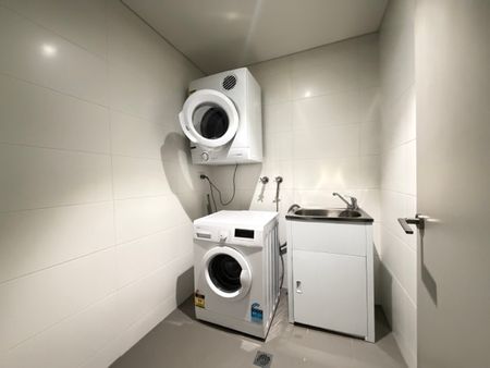 304B/8 Bourke Street Mascot - Photo 4