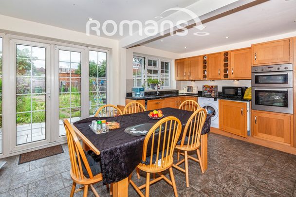 Langdale Close, Maidenhead, SL6 - Photo 1