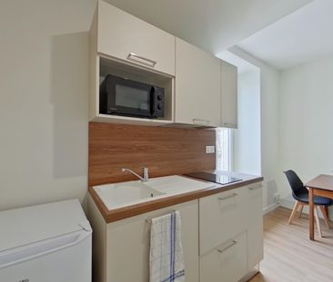Location Appartement 1 pièce Meublé 20m² POITIERS 86000 - Photo 2