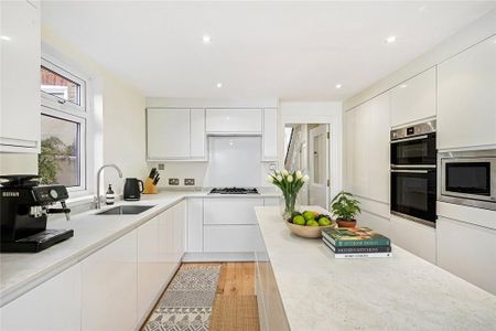 4 bedroom terraced house to rent - Photo 2