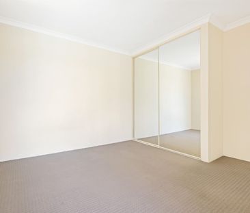 Spacious Townhouse in Prime Rivervale Location - Photo 5