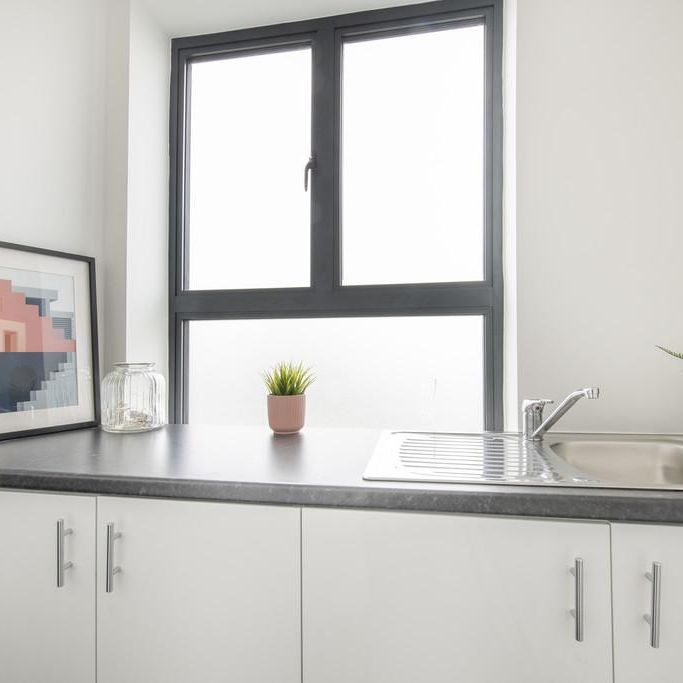 1 bedroom in a house share to rent - Photo 1