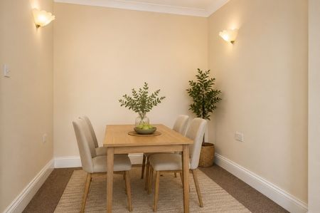 Vale Farm Road, Woking - Photo 2