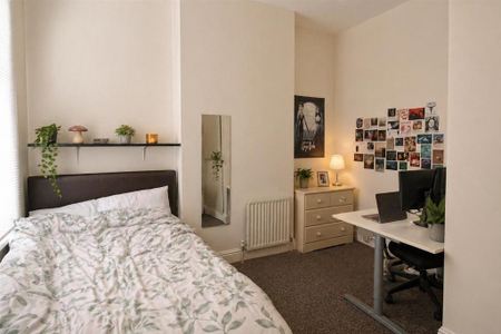 1 bedroom private hall to rent - Photo 2