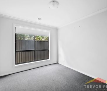 3 Brind Way, Lucas VIC 3350 - Photo 4